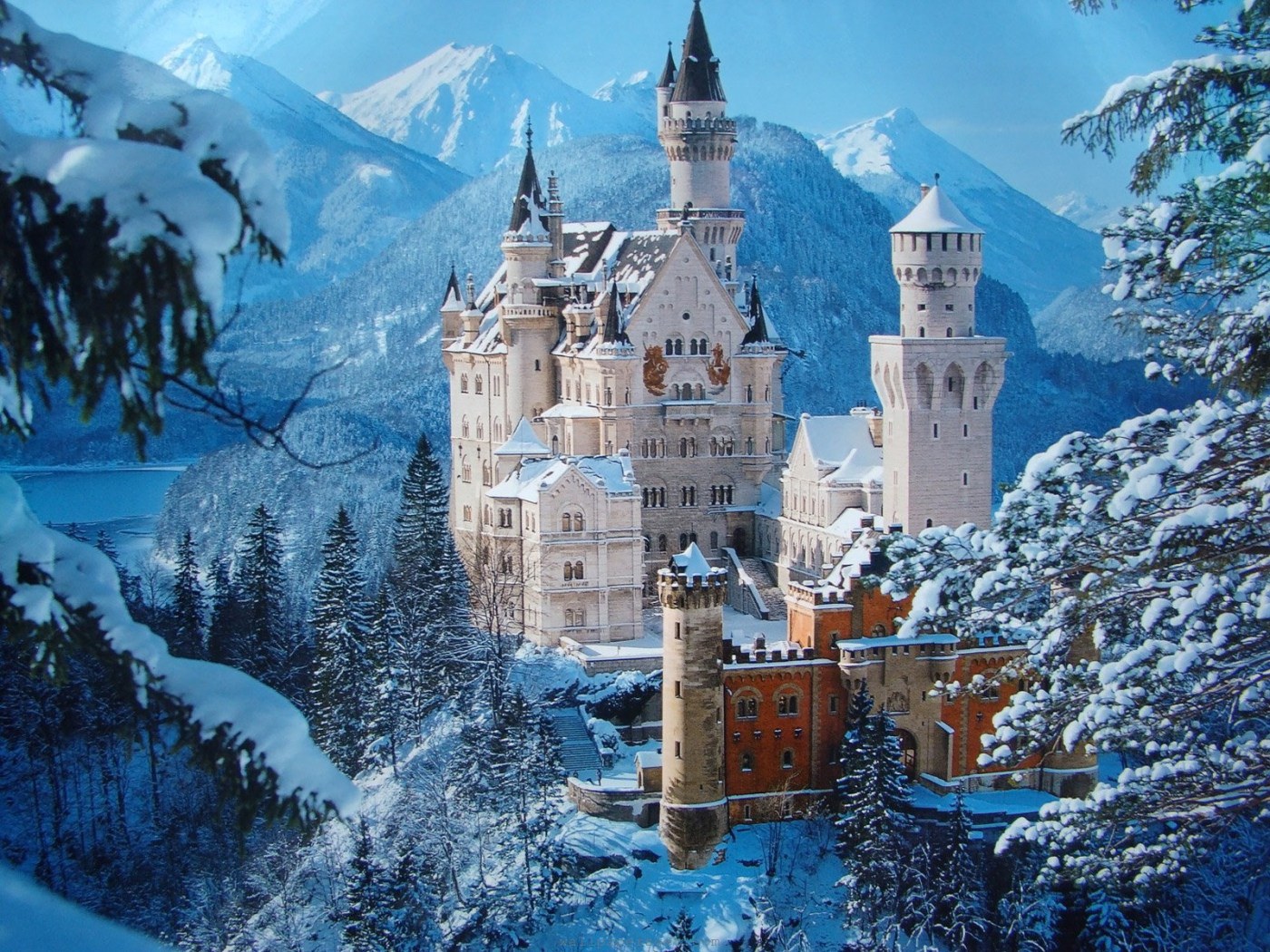 neuschwanstein_castle_germany_winter.jpg